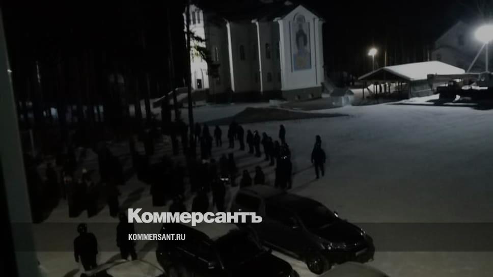 Омон приехал поздно. ОМОН Екатеринбург обыски. Среднеуральский женский монастырь штурм.