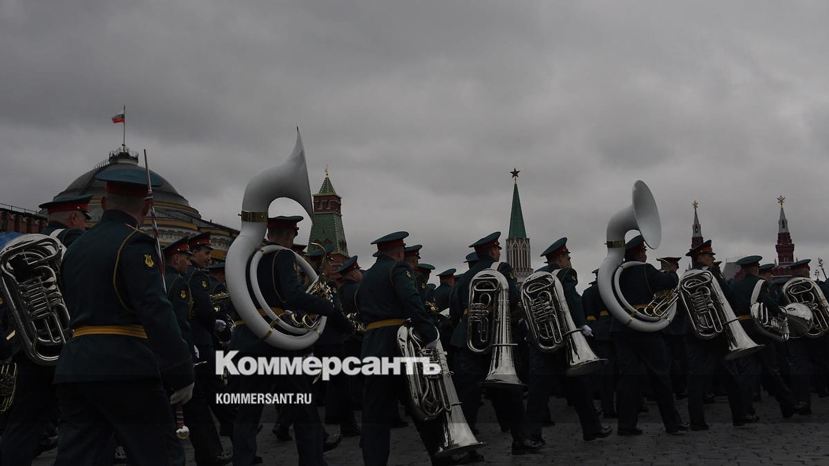 Парад Победы - Коммерсантъ