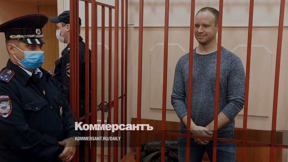 Дмитрий рябикин маньяк фото Иркутский лифт ему товарищ - Коммерсантъ