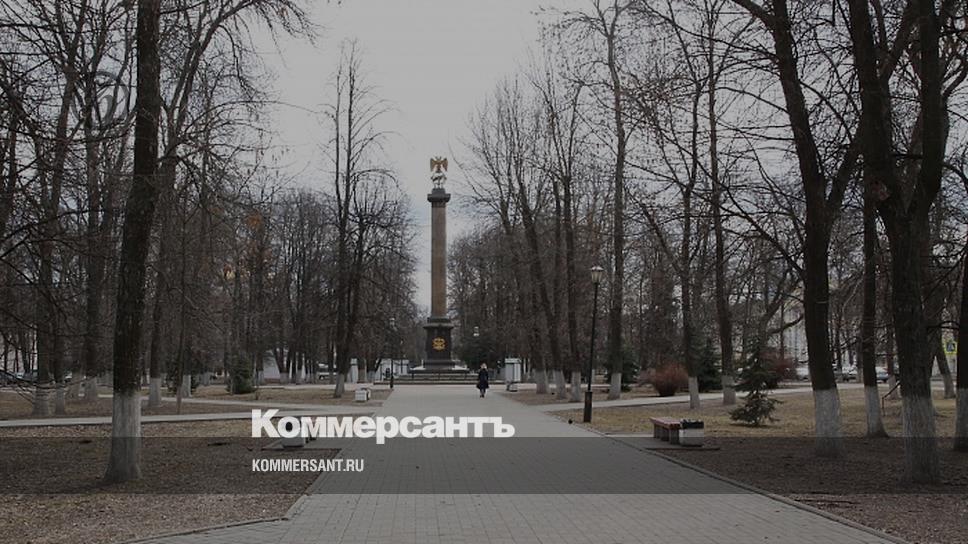 Климовицкий ярославль сквер. Демидовский сквер Ярославль. Демидовский сквер Ярославль фото. Демидовский сквер Ярославля летом. Демидовский сквер Ярославля 2017 год.