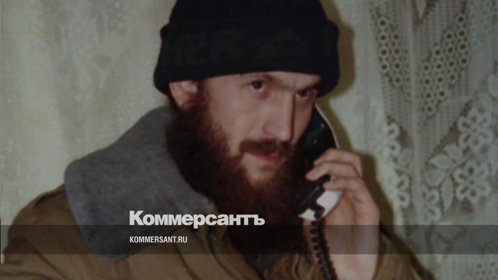 дудаев и радуев. шамиль басаев и салман радуев. салман бетырович радуев могила. полевой командир радуев. салман бетырович радуев.