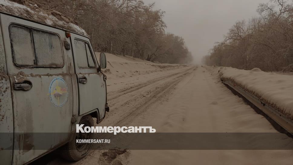 Cloudy with a chance of ash - Picture of the Day - Kommersant