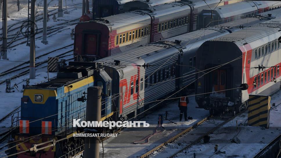 Sovereign locomotive pulls up - Kommersant