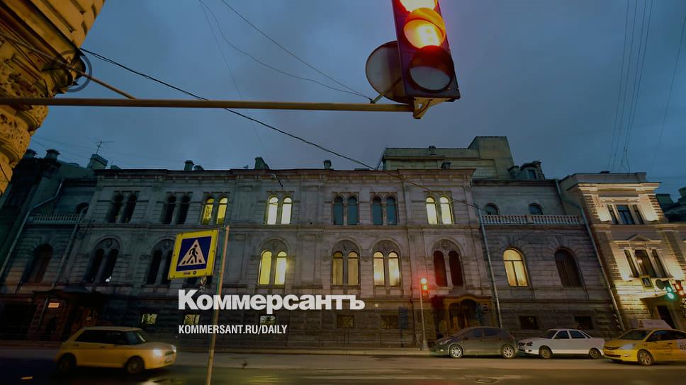 The European University reopened the doors for the prosecutor's office - Kommersant