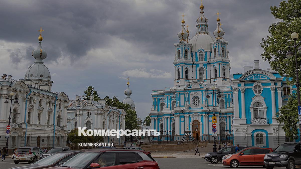 Смольный собор Санкт Петербург новогодний