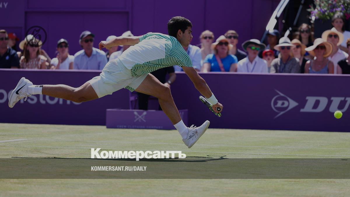 Carlos Alcaraz takes Novak Djokovic's time