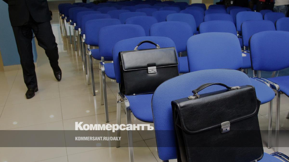 Meetings of shareholders began to be held in absentia more often