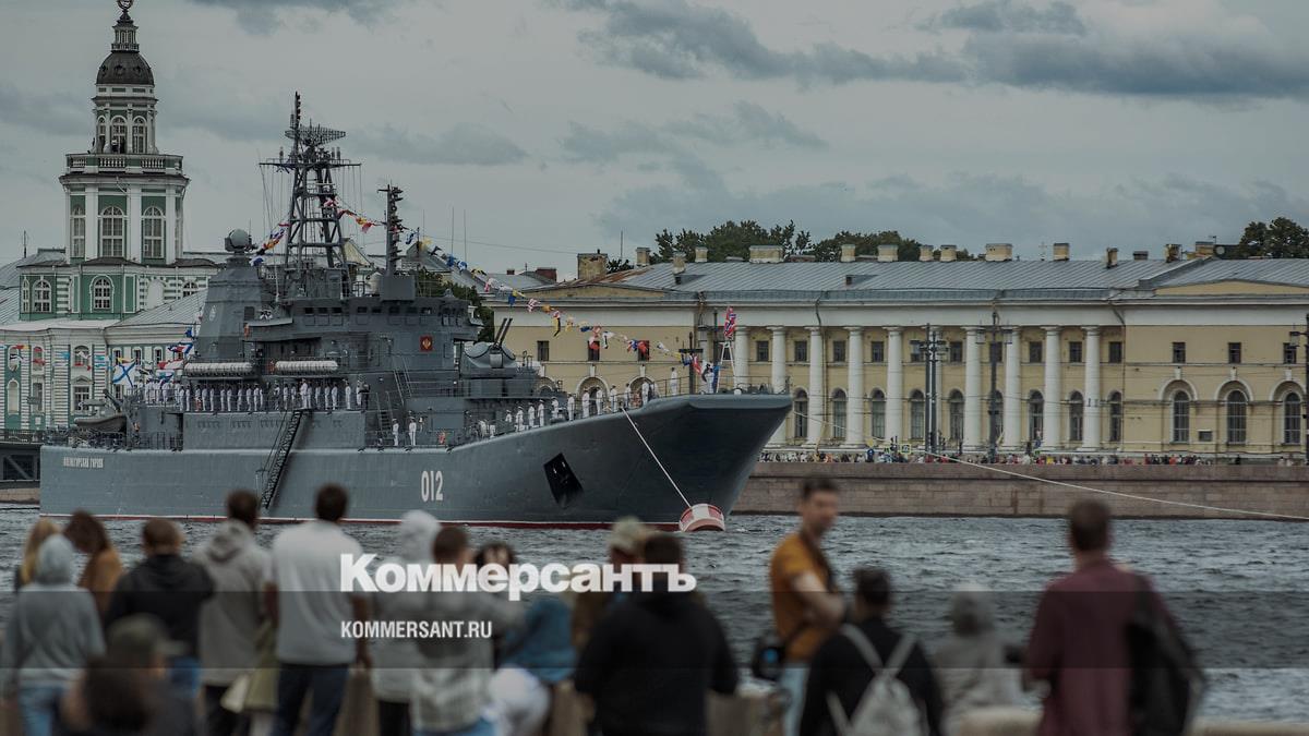 БДК «Оленегорский горняк» поврежден в результате атаки БПЛА на  военно-морскую базу в Новороссийске