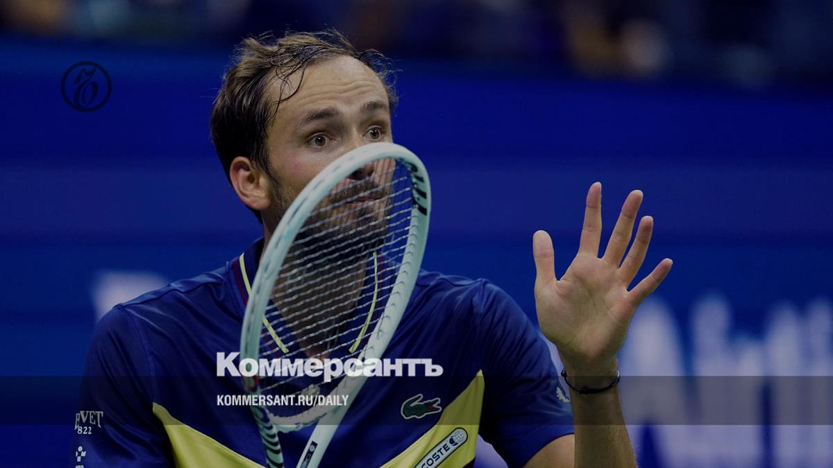 Daniil Medvedev advanced to the fourth round of the US Open