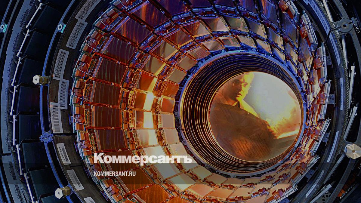 What international scientific megaprojects do Russian researchers participate in?