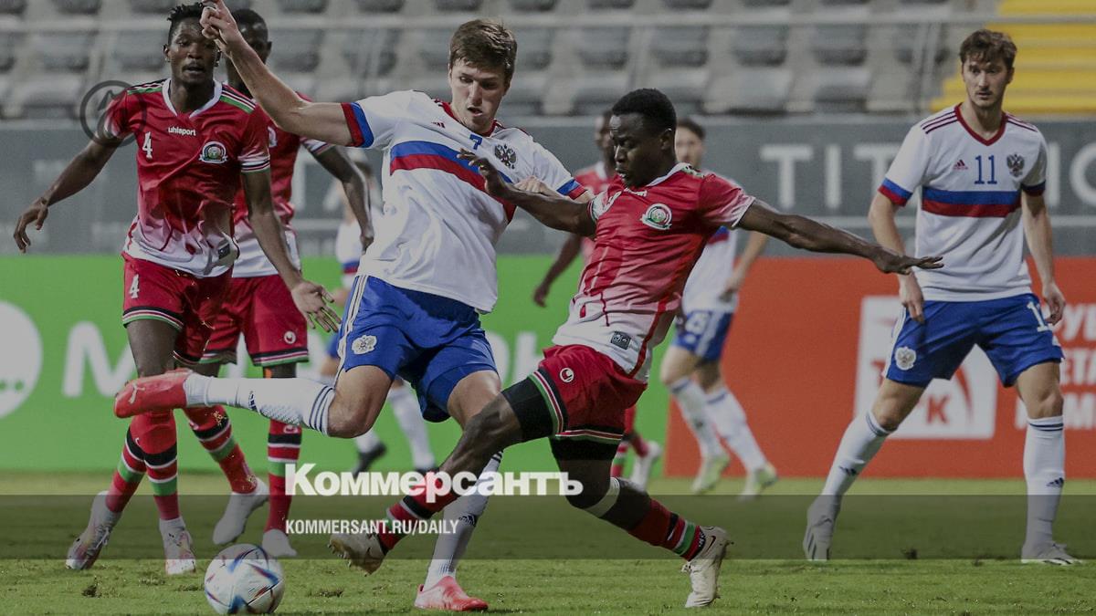 The Russian national football team played a draw with the Kenyan team.  Score 2:2