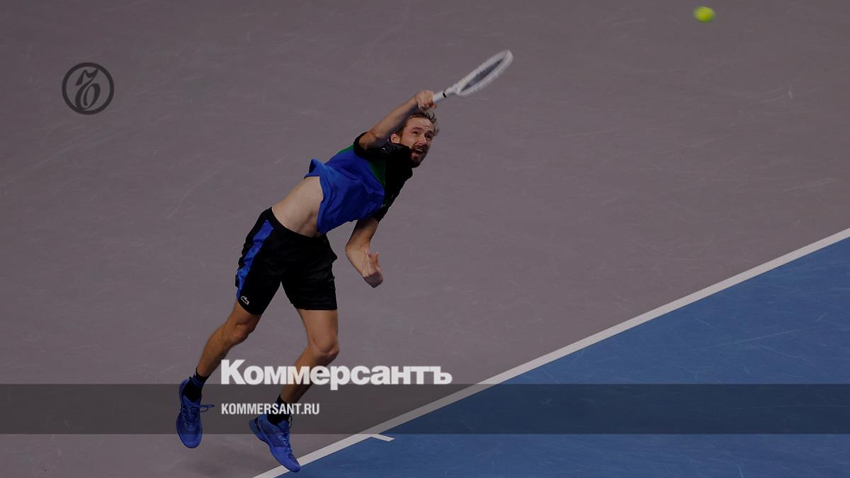 Tennis player Medvedev beat Khachanov and reached the semi-finals of the ATP tournament in Vienna