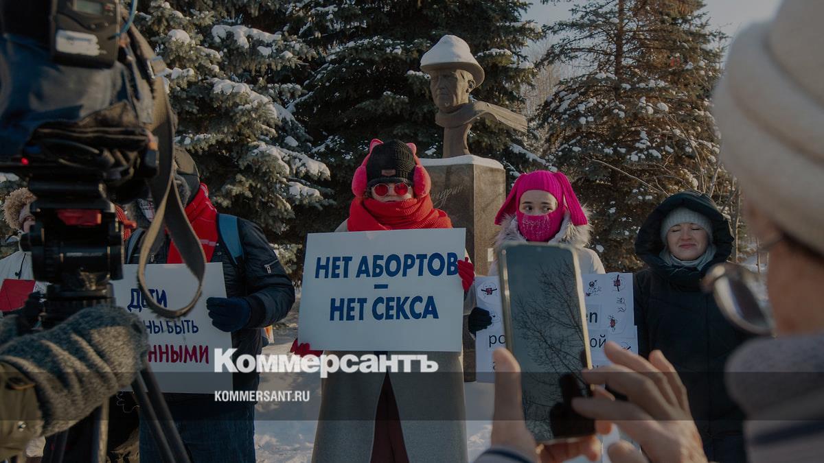 История запретов и разрешений абортов в России и других странах