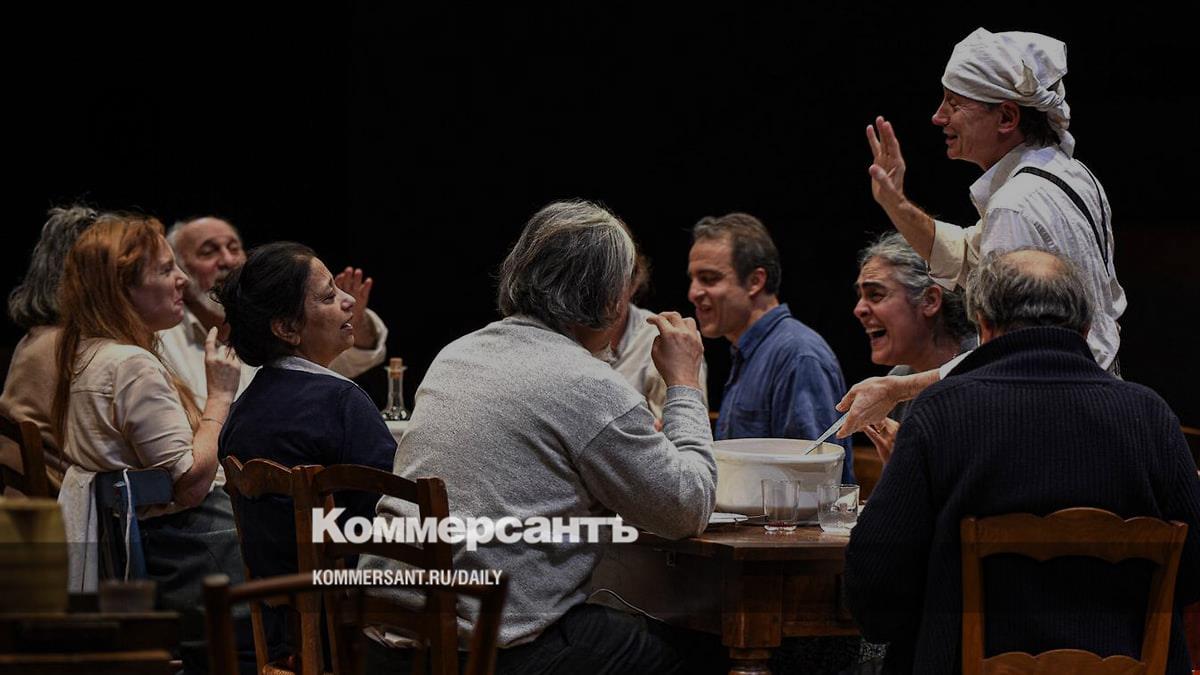 Richard Nelson staged his play Our Life in Art at the Théâtre du Soleil in Paris.  Review
