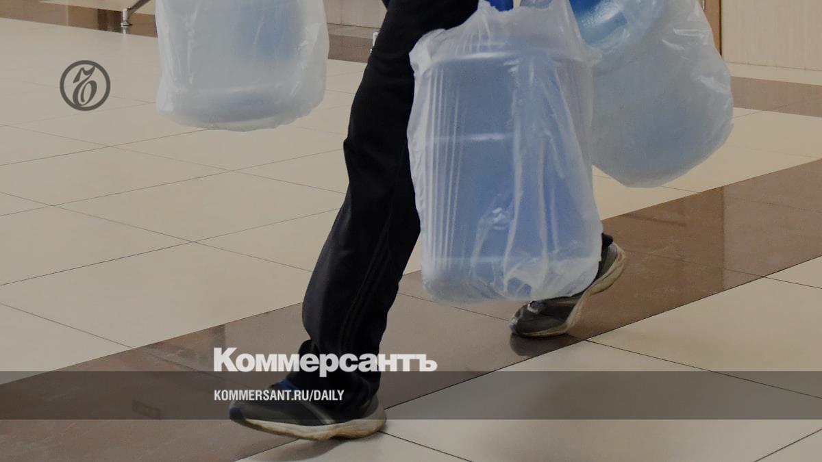 Prisoner Nadezhda Rossinskaya will not be able to receive parcels because of an unknown person who brought her 30 liters of water