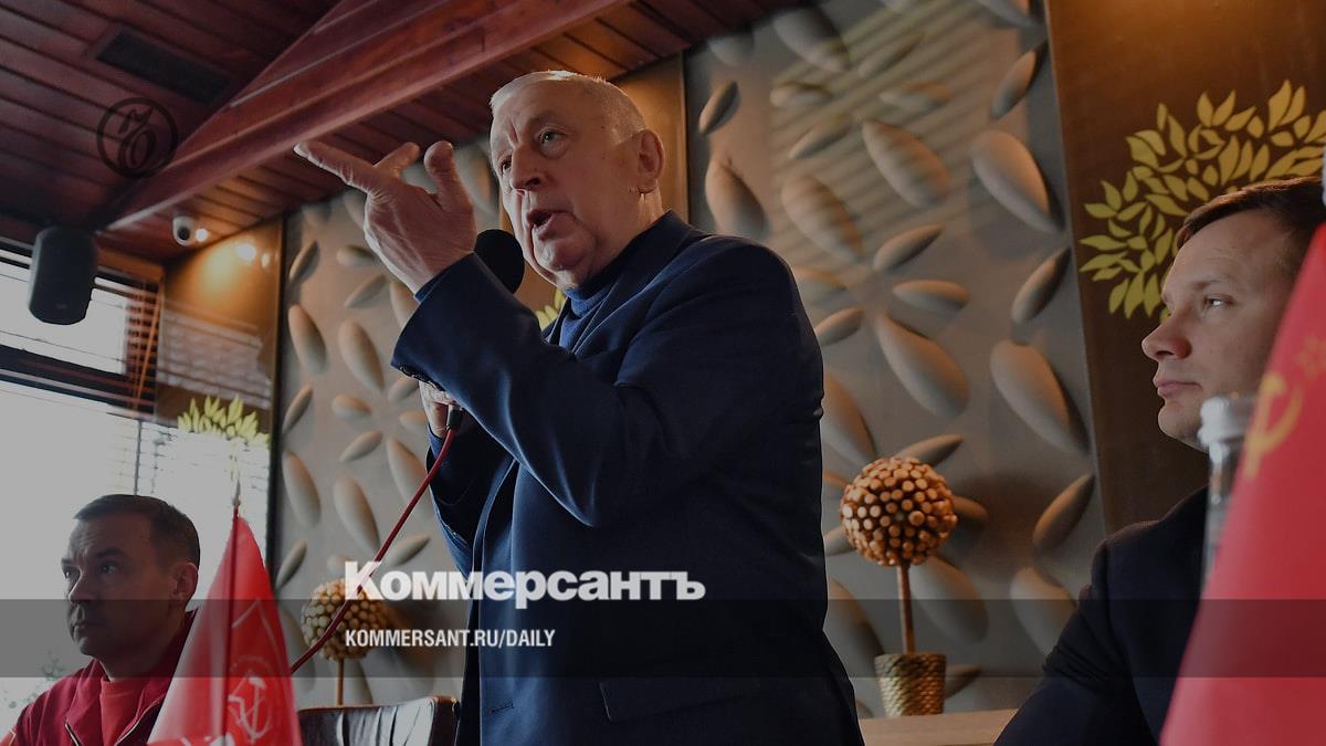 Presidential candidate from the Communist Party of the Russian Federation Nikolai Kharitonov spoke with members of the Komsomol organization and athletes