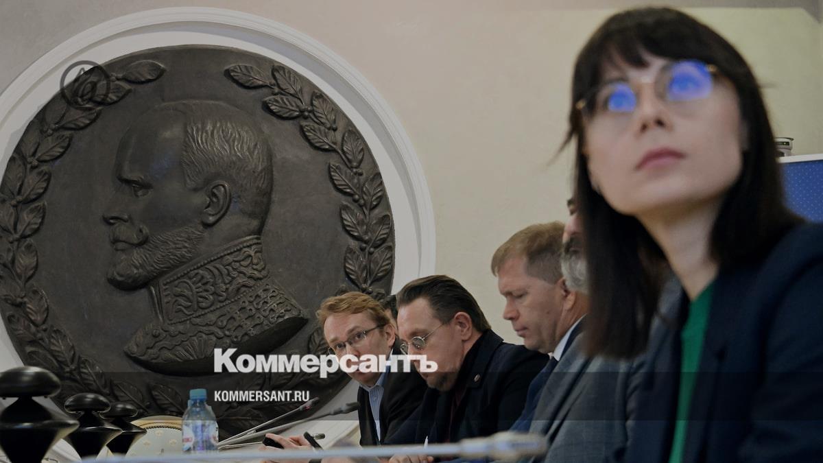 The Public Chamber discussed methods of monitoring electronic voting