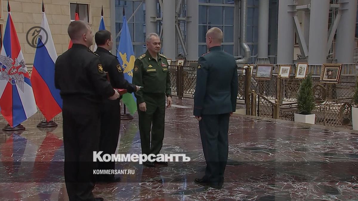 Shoigu presented Gold Star medals to the participants of the special operation – Kommersant
