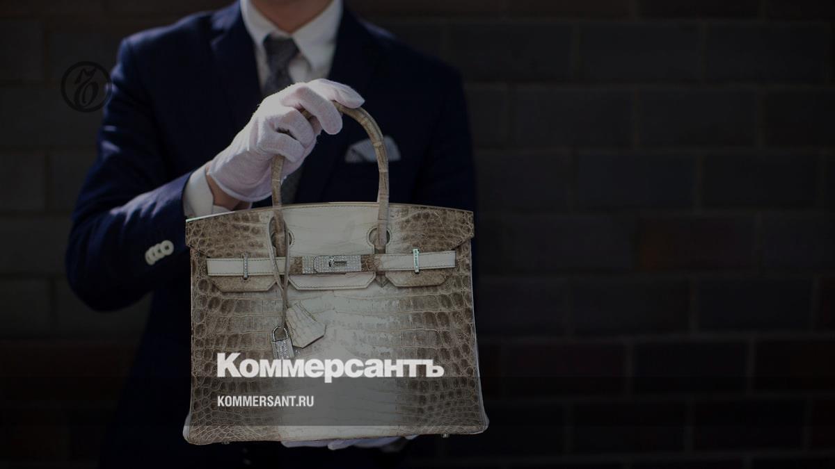 Buyers sue Hermes for 'unfair' sales of Birkin bags