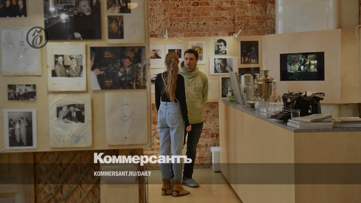 The exhibition “Fatherland to Us “Russian Samovar”” opened at the Brodsky Museum “One and a Half Rooms” in St. Petersburg