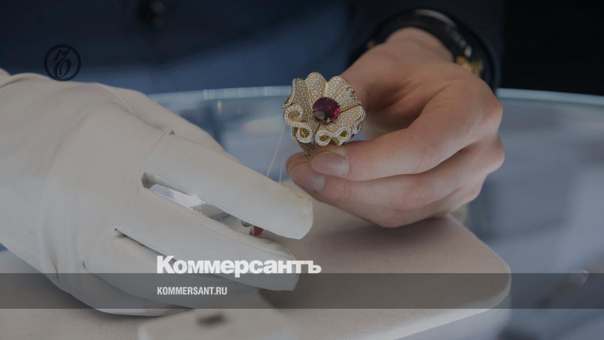 The Ministry of Finance has postponed the start of mandatory labeling of jewelry to 2025
