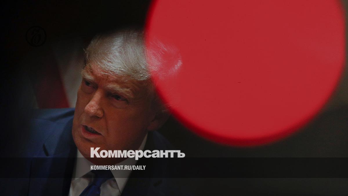 Дональд Трамп прошелся по нефти // Сырье дешевеет на ожиданиях роста предложения