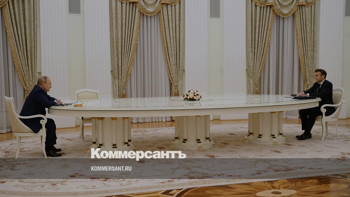 Путин после слов Макрона о России напомнил о временах Наполеона