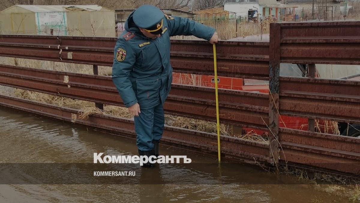 МЧС: уровень воды в вышедшей из берегов реки в Минусинске снизился на 35 см