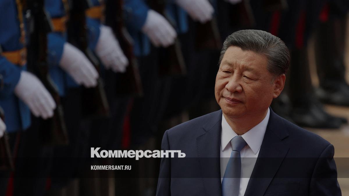 FT: Си Цзиньпин взял на себя оперативное командование вооруженными силами Китая