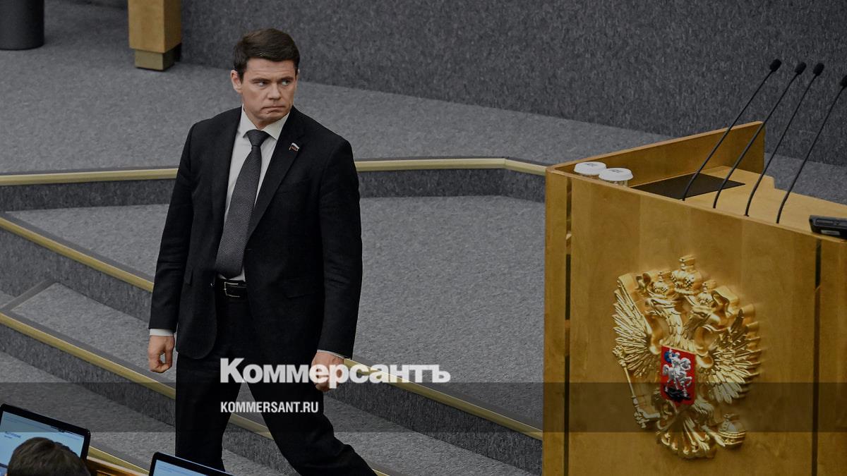 Минцифры согласовало с Минобороны сроки перехода военных с Telegram на Max