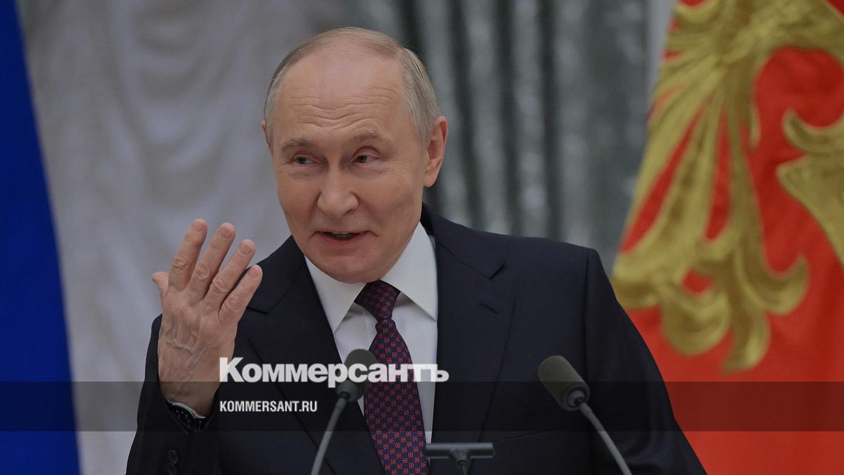 Путин назвал приоритетом России поддержку рождаемости и многодетности