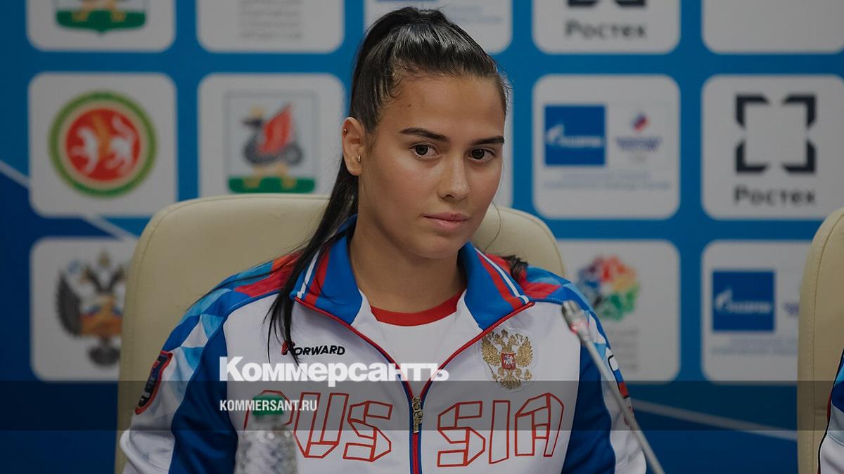 Чемпионка мира по синхронному плаванию Майя Гурбанбердиева переходит в бобслей