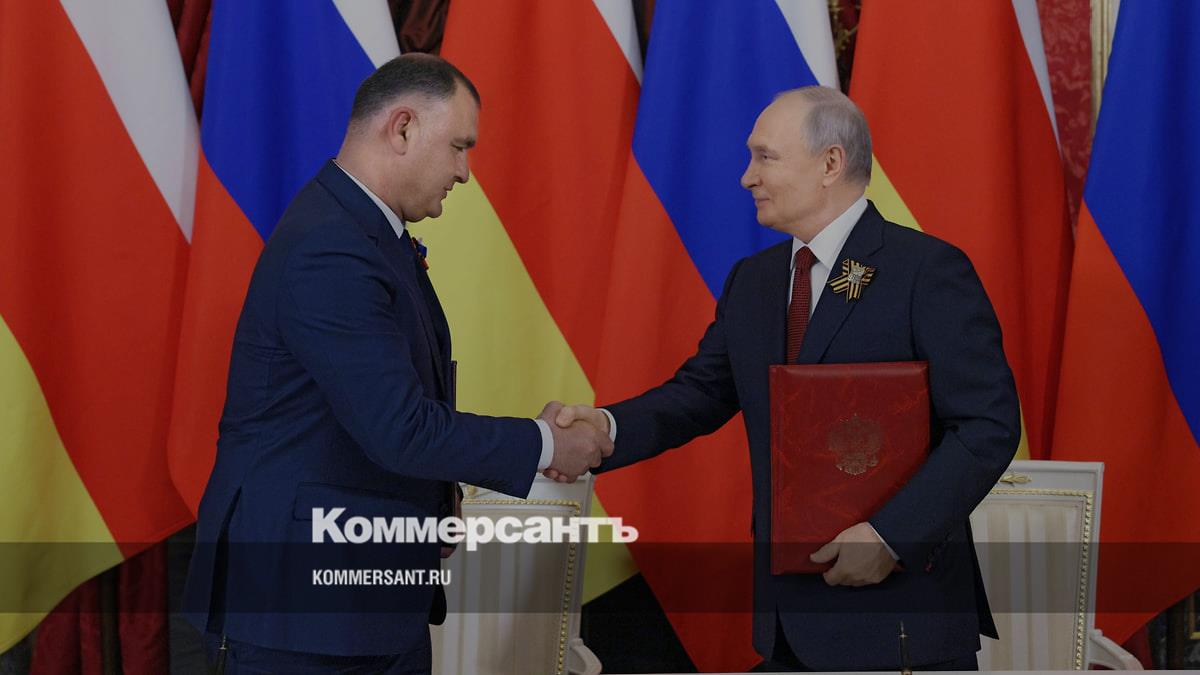 Президент Южной Осетии анонсировал подписание договора об интеграции с Россией