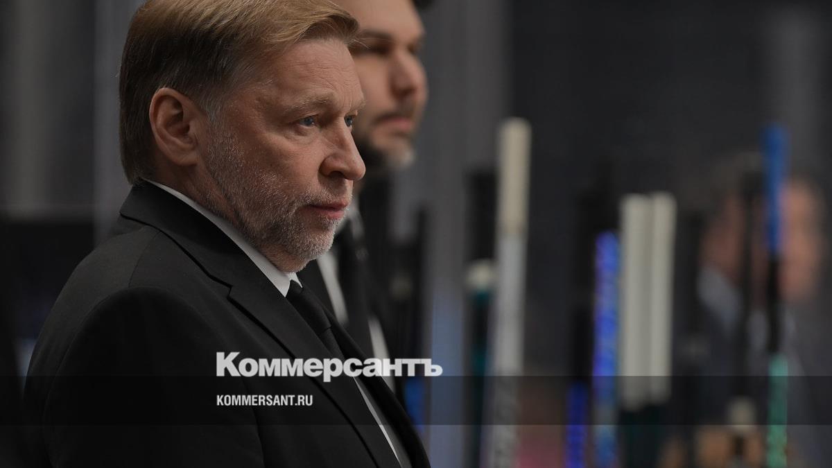 Евгений Корешков покинул пост главного тренера «Трактора»