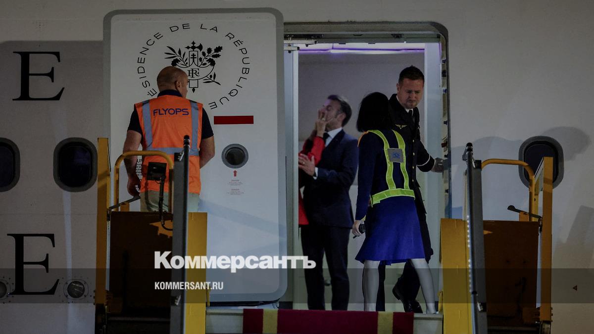 Французский журналист узнал, почему Макрон получил пощечину от своей жены