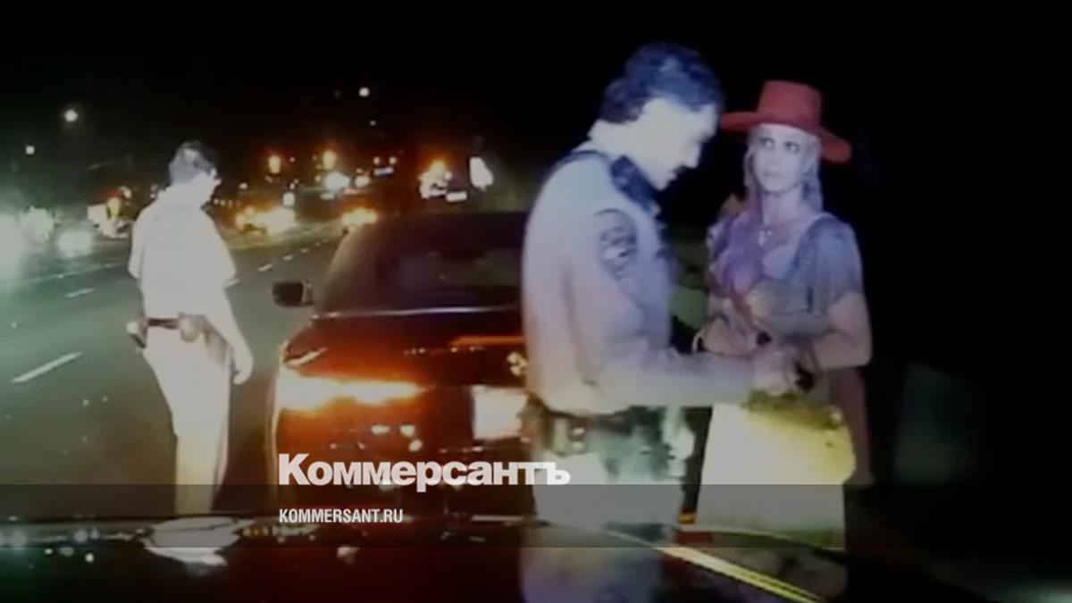 Бритни Спирс пригласила полицейских на лазанью во время ареста за вождение в нетрезвом виде