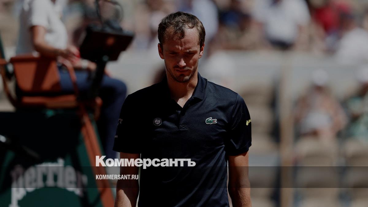 Медведев проиграл 97-й ракетке мира Уолтону на старте Roland Garros