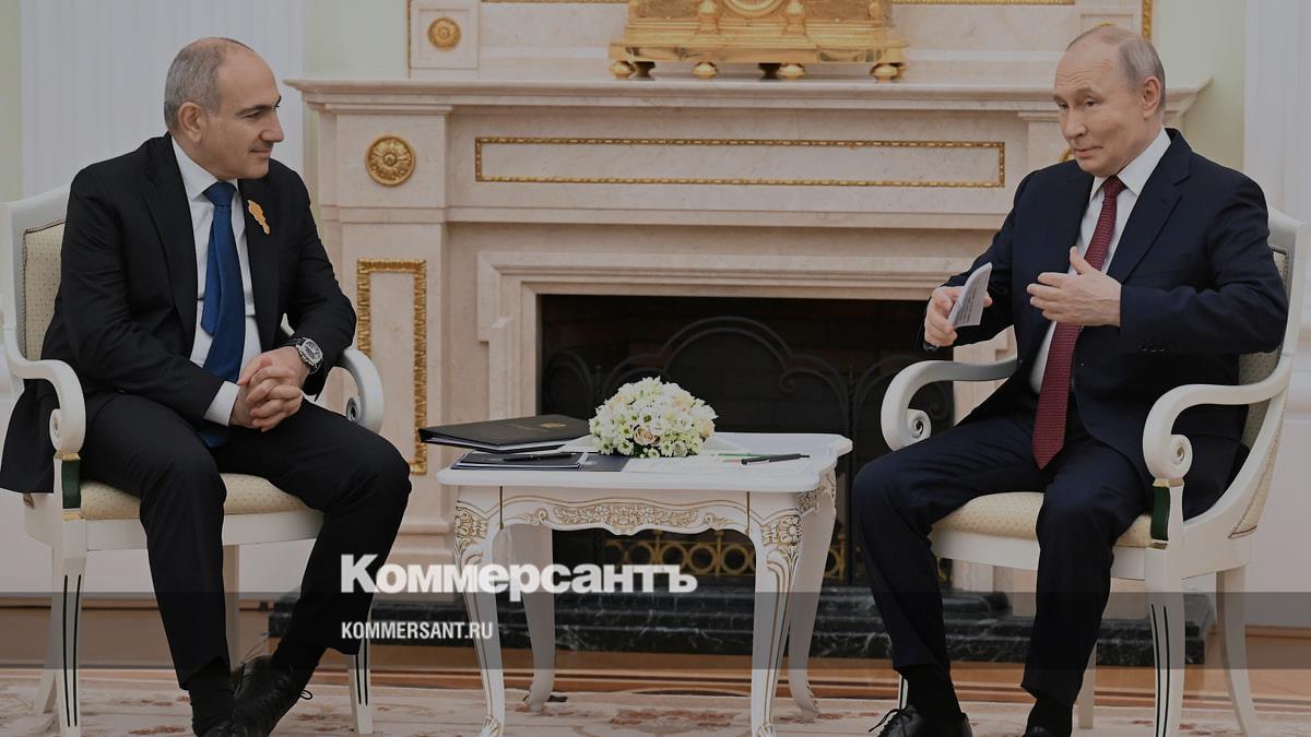 Песков раскрыл детали телефонного разговора Путина и Пашиняна