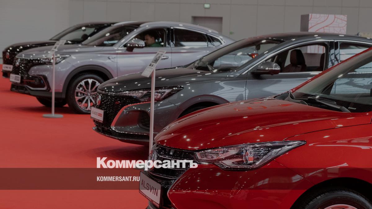 Смягчение денежно-кредитной политики поддержало продажи новых автомобилей в России