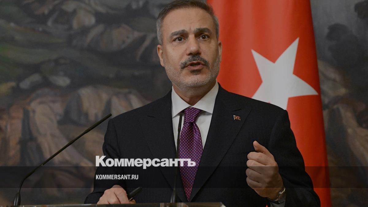 Турция предложила России и Украине объявить мораторий на удары в Черном море