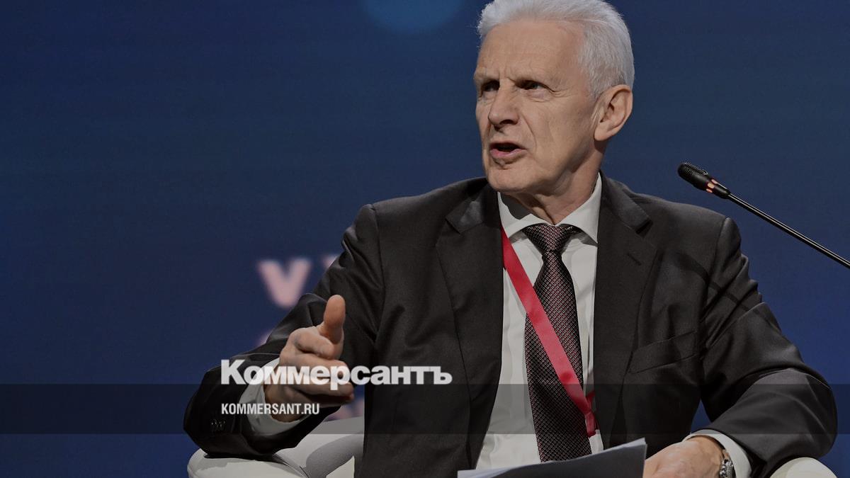 Рособрнадзор отказался специально усложнять задания ЕГЭ после предложения Фурсенко