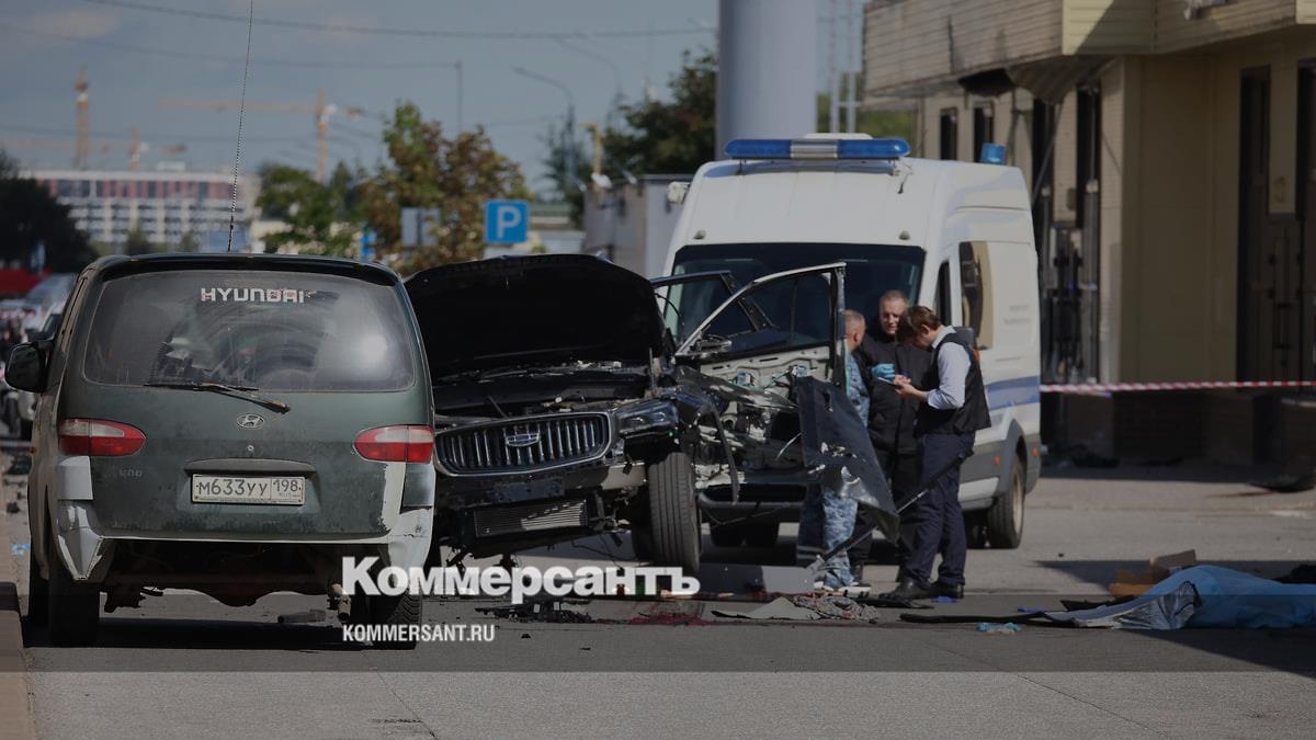 В Петербурге взорвали автомобиль военнослужащего, он погиб