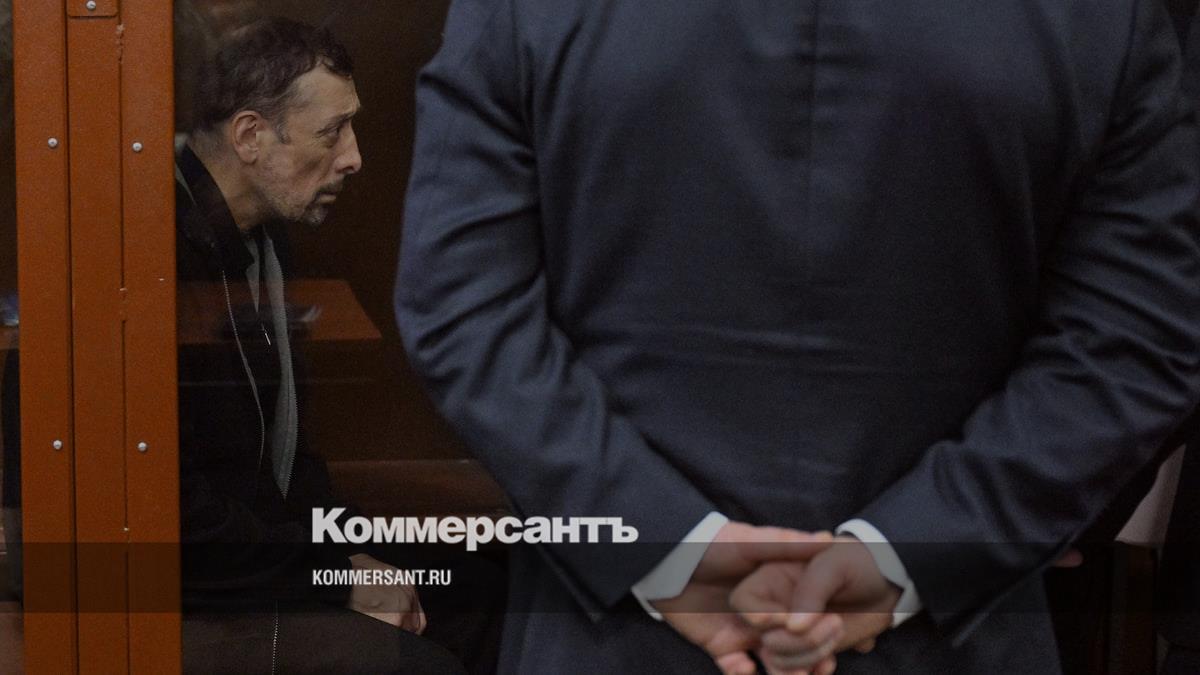 Мосгорсуд оставил миллиардера Сулейманова в СИЗО по делу об убийствах 26-летней давности
