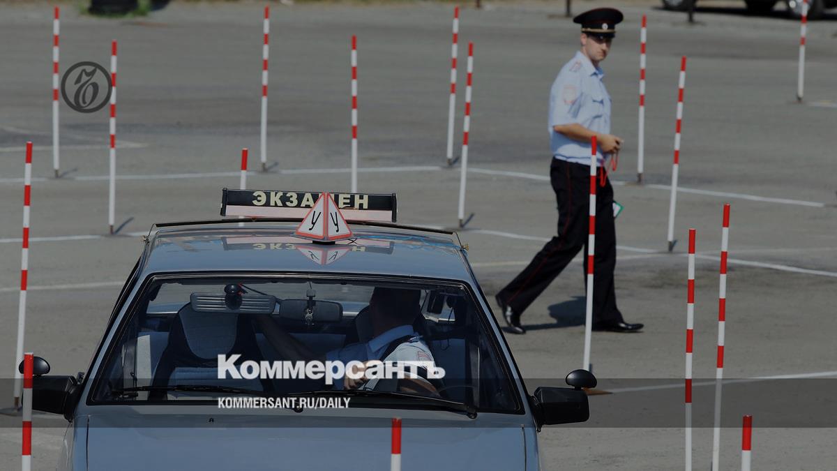 ГИБДД сократит срок повторной проверки автошкол до трех месяцев