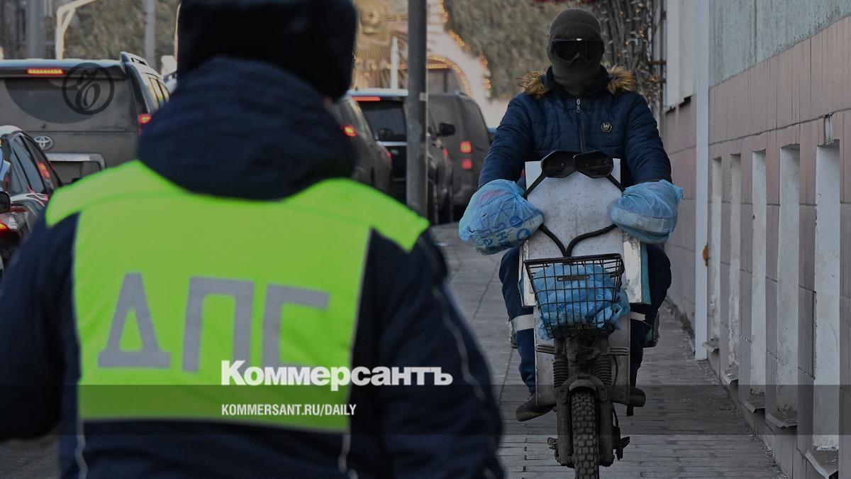 Московских курьеров обязали сдавать тест на знание ПДД и этикета