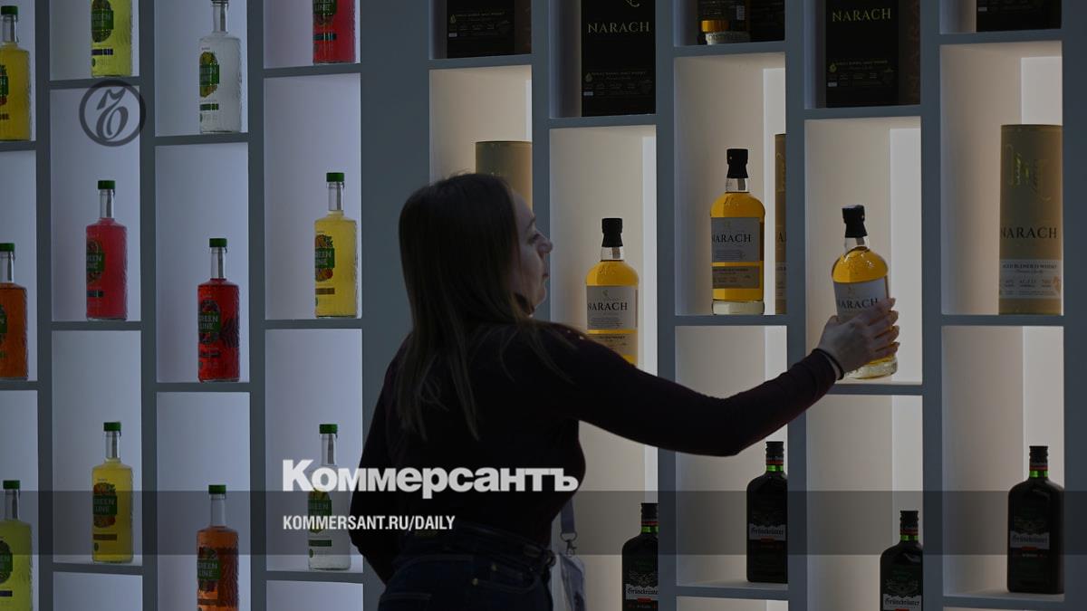 Правительство может повысить пошлину на крепкий алкоголь из недружественных стран до €5 за литр
