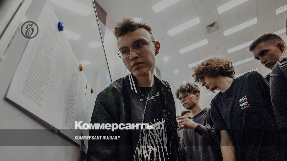 Минобрнауки изменит правила распределения платных мест в вузах с 2027 года