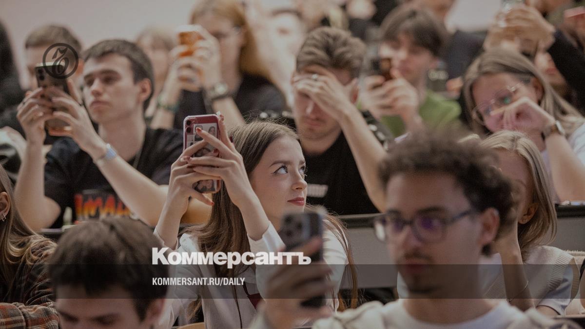 Частные вузы России получили меньше 0,5% бюджетных мест в 2026 году