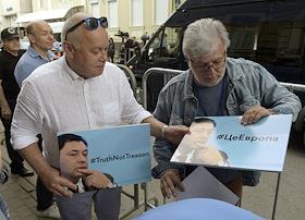 Пикет в поддержку журналистов РИА Новости Украина и МИА 'Россия сегодня'