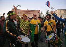 Иностранные болельщики в центре Москвы